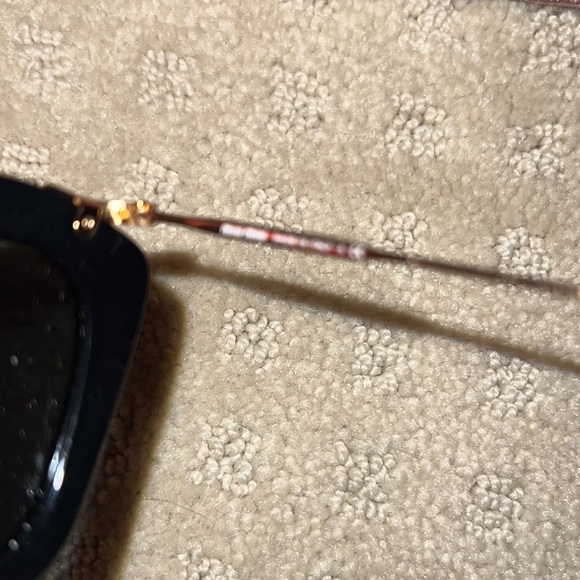 100% Authetic Miu Miu sunglasses - Picture 3 of 5